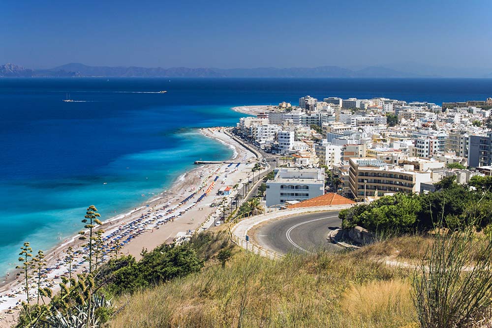 What Are the Warmest Cities in Greece?