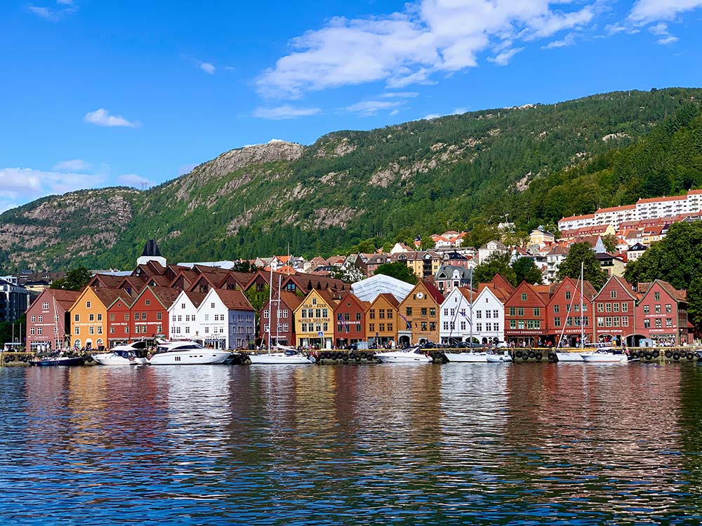 Top 21 Warmest Norwegian Cities Ranked by the Average Temperature