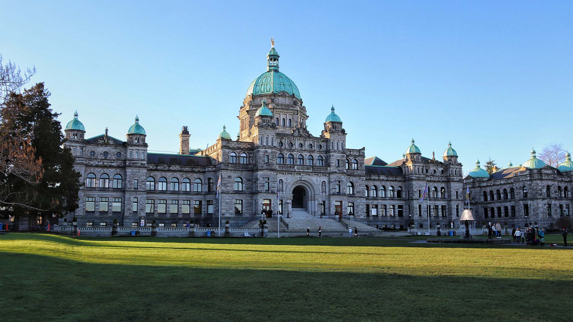 What Province Is the Sunniest and the Warmest?