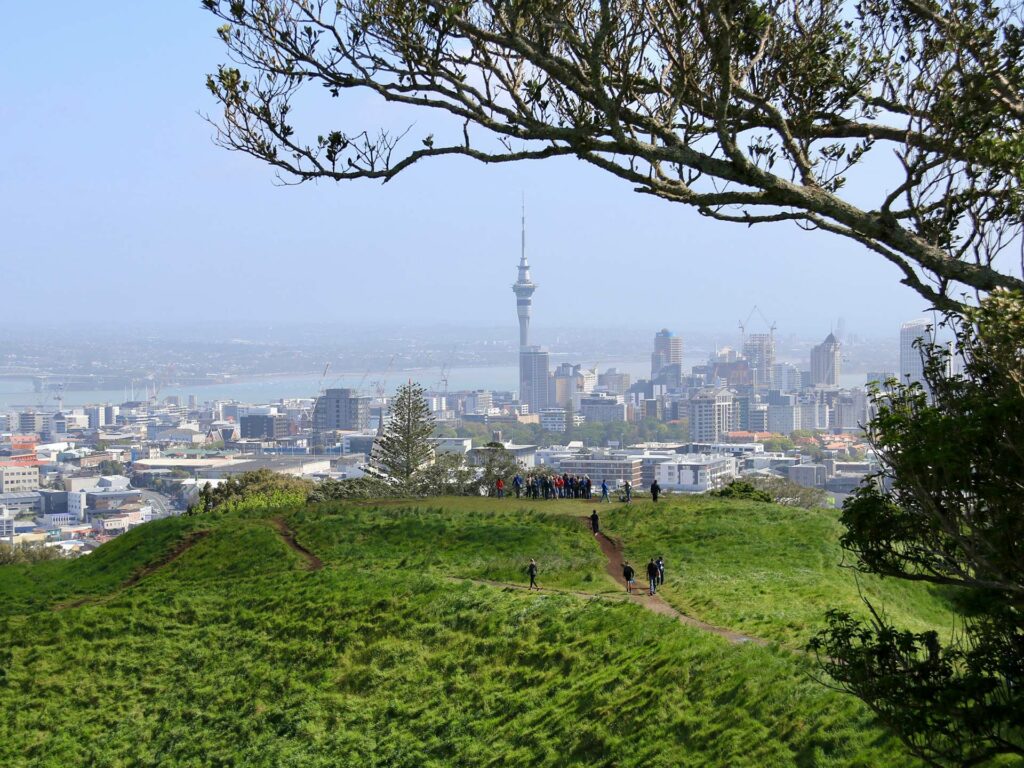 What Cities Have a Similar Climate to Auckland?